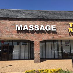Asian Pearl Spa - Our store is located in the Courtyard Plaza. We are neighbors with The Nail Store and Sprint.