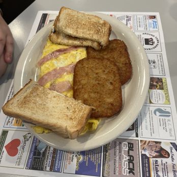 Coopersburg Diner - Deli Ham and Cheese Omelette - Diners Near Me - Coopersburg, Pennsylvania
