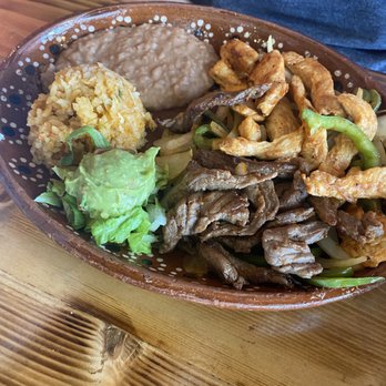 Casa Jacaranda - Cocina Mexicana Mansfield TX - Chicken and beef fajitas - Mexican Near Me - Mansfield, Texas Casa Jacaranda - Cocina Mexicana Mansfield TX - Chicken and beef fajitas - Mexican Near Me - Mansfield, Texas