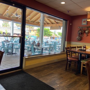 Another Broken Egg Cafe - Indoor/ outdoor seating - Breakfast & Brunch Near Me - Siesta Key, Florida