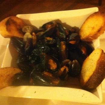 New Ristopizza - Mussels and clams - Pizza Near Me - Aviano, PN New Ristopizza - Mussels and clams - Pizza Near Me - Aviano, PN