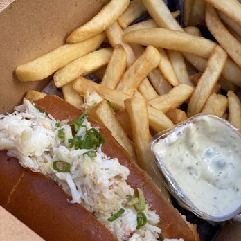 MARKET Seafood Eatery - Crab roll - Seafood Near Me - Edmonds, Washington