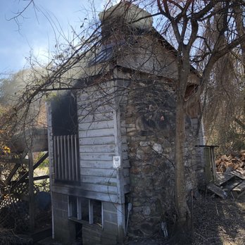 Blue Ridge Pig - The Smokehouse out back! Fans of wood smoked meats rejoice! - Barbeque Near Me - Nellysford, Virginia Blue Ridge Pig - The Smokehouse out back! Fans of wood smoked meats rejoice! - Barbeque Near Me - Nellysford, Virginia