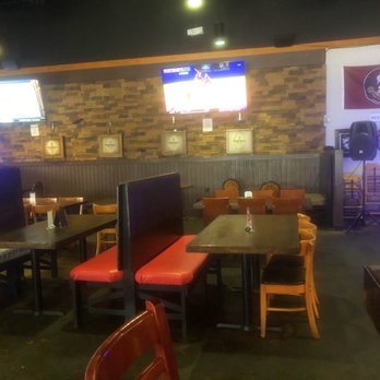 The Talking Pint - Bars Near Me - Riverview, Florida