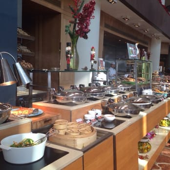 港畔餐廳 - Portion of the mains buffet - Buffets Near Me - Hong Kong, HK