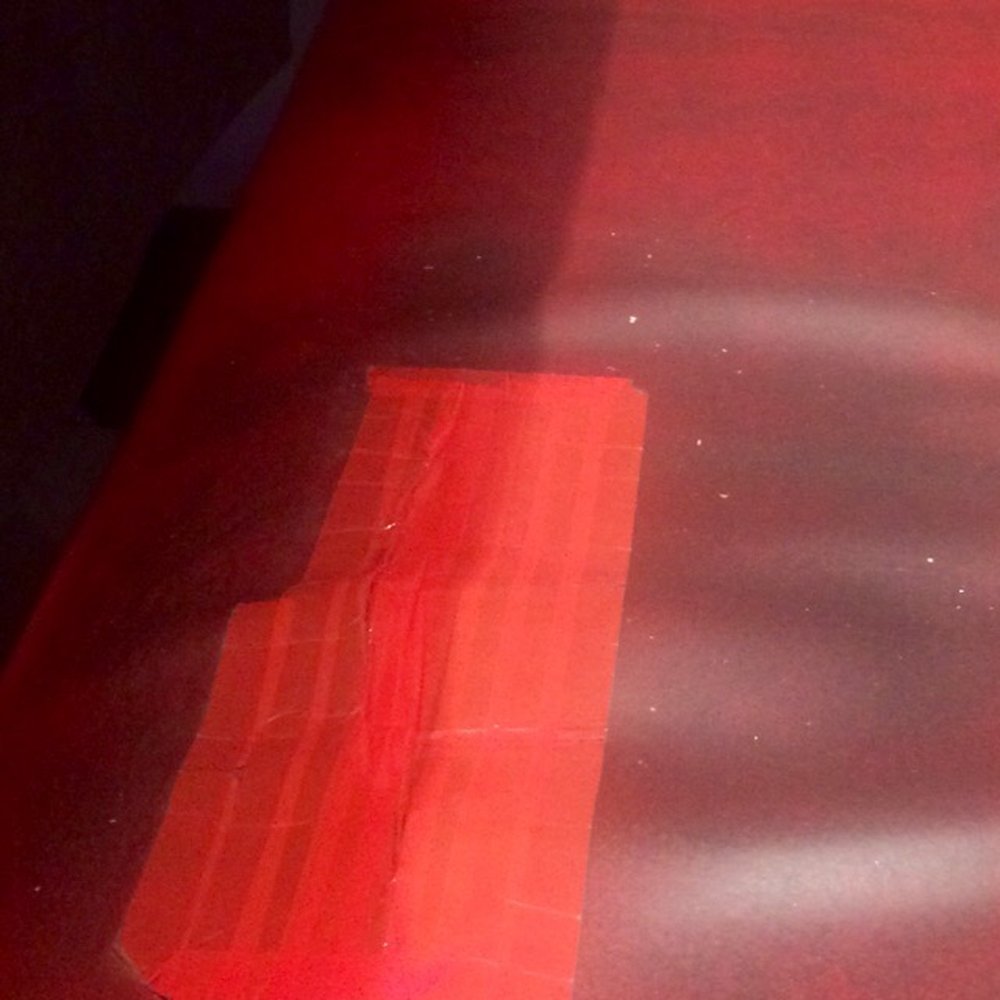 Soco - Cinta aislante roja para tapar la tapicería rajada. - Pizza Near Me - Barcelona, B