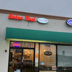 Shine Thai Cuisine - Front door