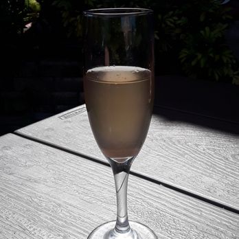 Rosie's Cafe - Peach Mimosa - Cafes Near Me - Ormond Beach, Florida
