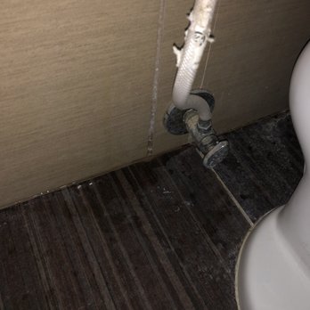 Wyndham Garden Midland - Water leaking from toilet - Hotels Near Me - Midland, Texas Wyndham Garden Midland - Water leaking from toilet - Hotels Near Me - Midland, Texas