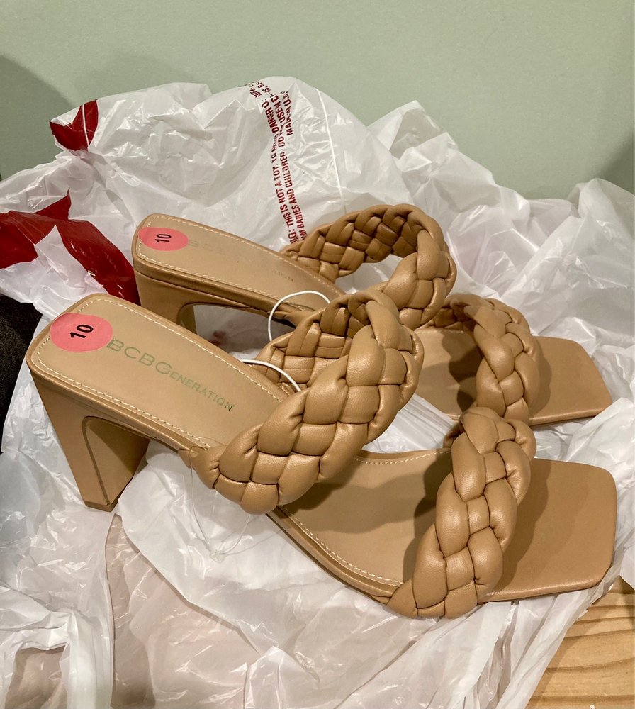 BURLINGTON Updated September 2024 15 Photos & 11 Reviews 2601