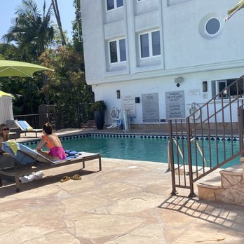 Sunset Marquis - Second swimming pool - Hotels Near Me - West Hollywood, California