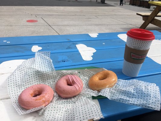 Krispy Kreme Café by null