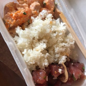 Fresh Catch - Spicy salmon and ahi limu with rice - Hawaiian Near Me - Honolulu, Hawaii