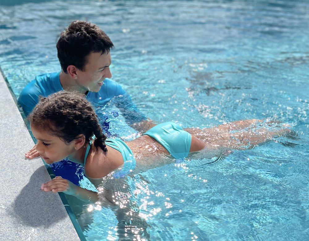 Aqua School Logo