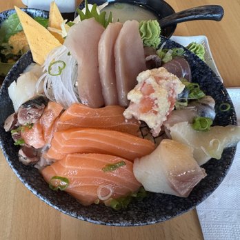 Saiko Sushi - Chirashi don~ - Japanese Near Me - Vancouver, British Columbia Saiko Sushi - Chirashi don~ - Japanese Near Me - Vancouver, British Columbia