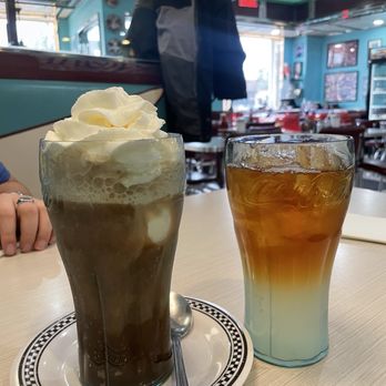 Bronxville Diner - Root Beer Float - Diners Near Me - Bronxville, New York