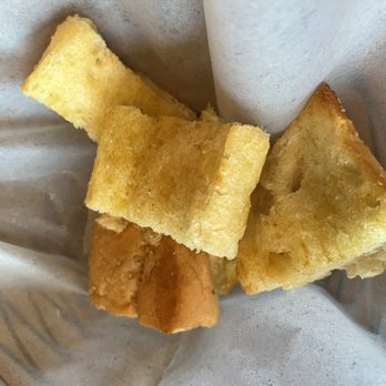 Liliana's Cottleville - Complementary Garlic Bread - Italian Near Me - Cottleville, Missouri Liliana's Cottleville - Complementary Garlic Bread - Italian Near Me - Cottleville, Missouri