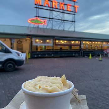 Beecher's Handmade Cheese - World's Best Mac and Cheese at Beecher's Handmade Cheese - Cheese Shops Near Me - Seattle, Washington Beecher's Handmade Cheese - World's Best Mac and Cheese at Beecher's Handmade Cheese - Cheese Shops Near Me - Seattle, Washington