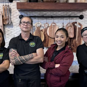 Mekeni Pinoy's Pride - Awesome staff!!  You'll enjoy their hospitality!! - Filipino Near Me - Artesia, California