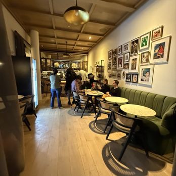 noa a café - Inside, interior, indoor seating, ambiance, vibes - Cafes Near Me - New York, New York noa a café - Inside, interior, indoor seating, ambiance, vibes - Cafes Near Me - New York, New York