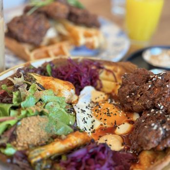 Catch 122 - Breakfast & Brunch Near Me - North Vancouver, British Columbia