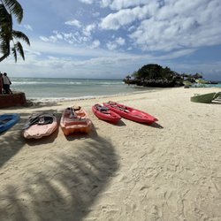 Mangodlong Paradise Beach Resort