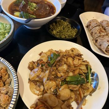 Mr Dragon Noodle House - D1.House Special Beef Noodle Soup and G3.Pork Fried Rice Cake - Chinese Near Me - Diamond Bar, California Mr Dragon Noodle House - D1.House Special Beef Noodle Soup and G3.Pork Fried Rice Cake - Chinese Near Me - Diamond Bar, California
