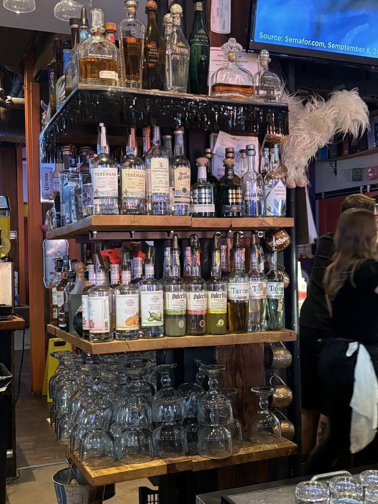 Tipsy Tinas Taco Cantina