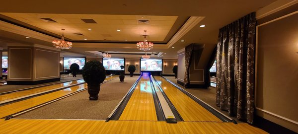 High Rollers Luxury Lanes & Sports Lounge by null