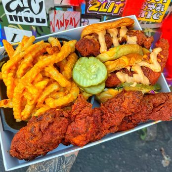 Dave's Hot Chicken - Chicken Shop Near Me - Indianapolis, Indiana Dave's Hot Chicken - Chicken Shop Near Me - Indianapolis, Indiana