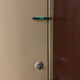 Adjoining room "lock"