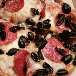 Pizza Hut - Personal Pan Pizza Pepperoni Black Olives