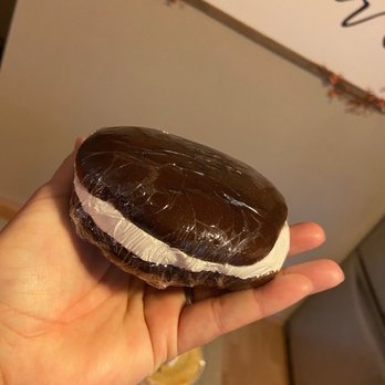 Der Dutchman - Whoopie pie - American Near Me - Plain City, Ohio