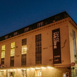 Dansehallerne - Dansehallerne by night