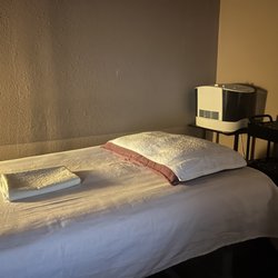 Acupressure massage  Health Center