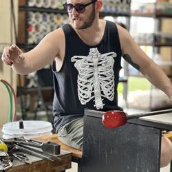 Glassblowing Houston - The start of the Black Widow Spider in our 1st Saturday Demo!
