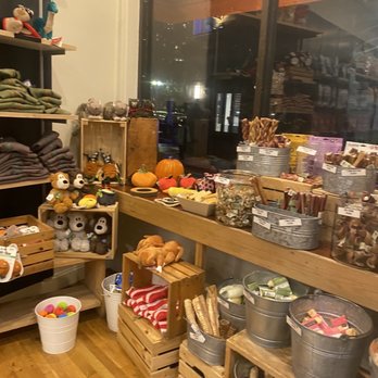 Dog Eat Cake - Bakeries Near Me - Boston, Massachusetts
