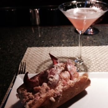 Paragon Tap & Table - Lobster Roll - New American Near Me - Clark, New Jersey Paragon Tap & Table - Lobster Roll - New American Near Me - Clark, New Jersey