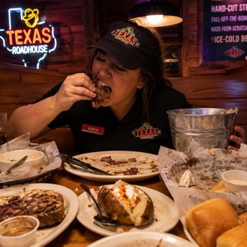 Texas Roadhouse - Steakhouses Near Me - Fenton, Michigan
