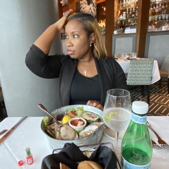 Chart House - Oysters on the Half Shell - Seafood Near Me - Jacksonville, Florida