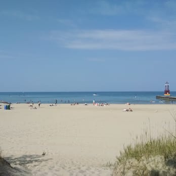Kathy Osterman Beach - And paddle board rentals - Beaches Near Me - Chicago, Illinois