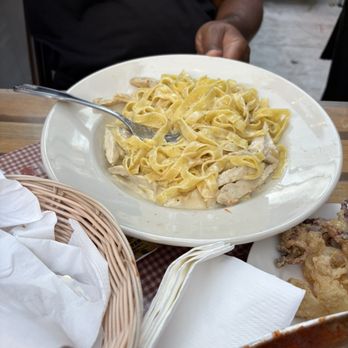 Casa Bella Restaurant - Fettuccine Alfredo with Chicken - Italian Near Me - New York, New York