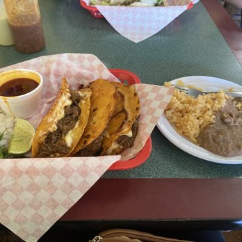 Taqueria Mi Tia - Birria taco plate comes with rice and beans - Mexican Near Me - Round Rock, Texas Taqueria Mi Tia - Birria taco plate comes with rice and beans - Mexican Near Me - Round Rock, Texas