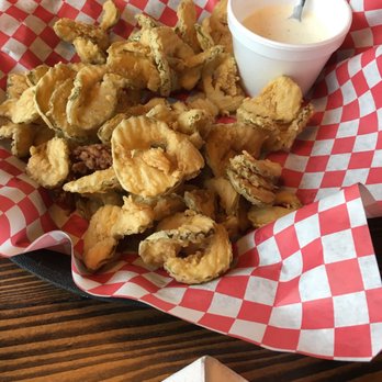 Spanky's Pizza - Fried pickles were so thin, it was hard to tell you were even biting into a pickle. Extremely salty. Do not recommend - Pizza Near Me - Pasadena, Texas