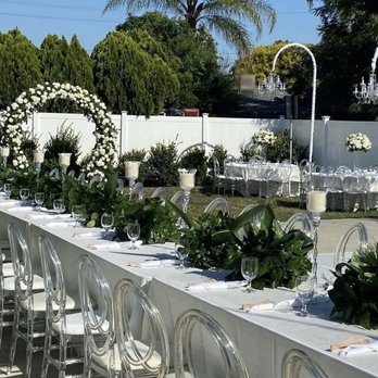 Event Helpers LA - Event helpers team set up tables with water goblets, dinner ware , napkins , fans - Party & Event Planning Near Me - Long Beach, California Event Helpers LA - Event helpers team set up tables with water goblets, dinner ware , napkins , fans - Party & Event Planning Near Me - Long Beach, California