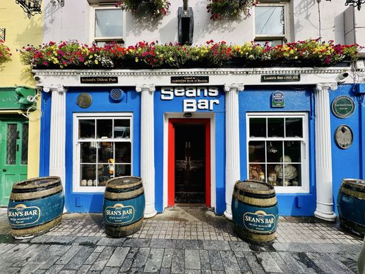 Sean's Bar by null