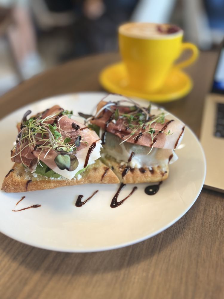 La Tazza Specialty Coffee