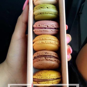 Pierre Hermé - Chocolatiers & Shops Near Me - Paris, 75