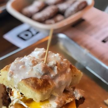 Daybreak Kitchen & Biscuit - Nash - Breakfast & Brunch Near Me - Sterling, Virginia