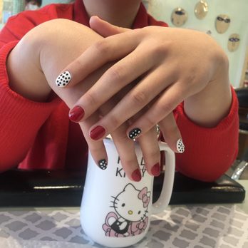 Salon De Oasis - Regular Manicure - Nail Salons Near Me - Madison, Connecticut Salon De Oasis - Regular Manicure - Nail Salons Near Me - Madison, Connecticut